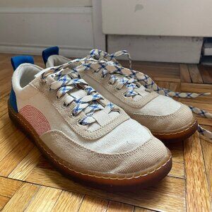 Everlane The Tread-Bare Sneaker - size 7